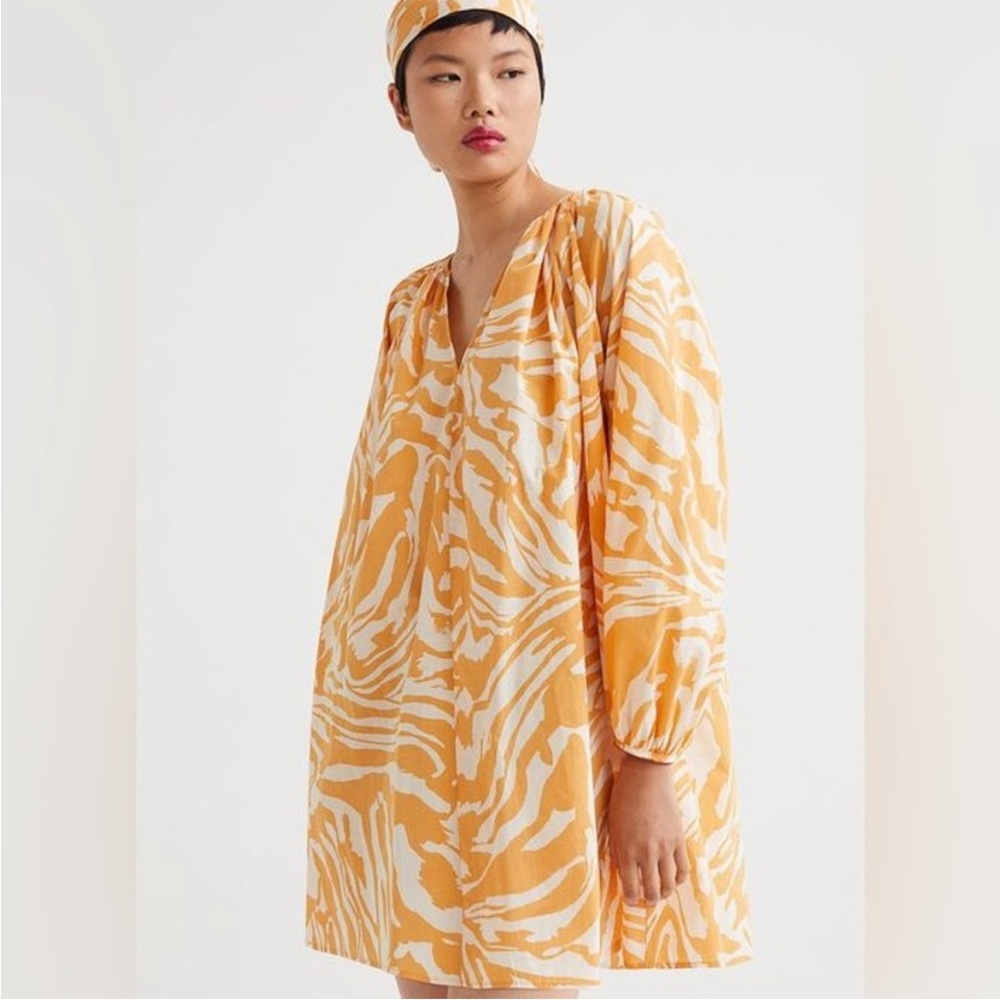 H&M balloon sleeve mini dress